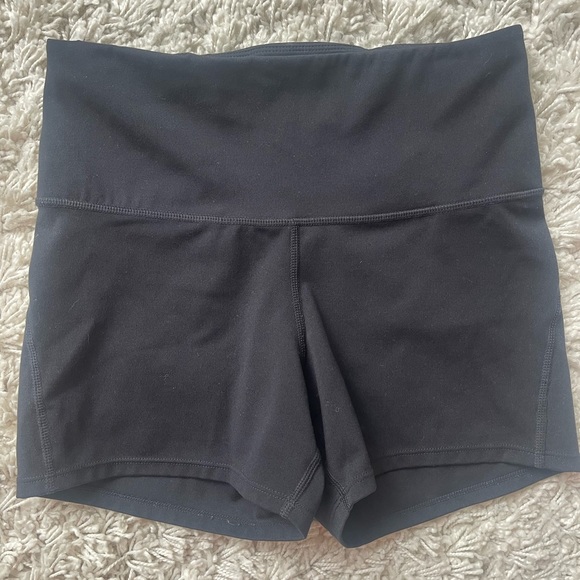 BIKE SHORTS - Picture 2 of 4